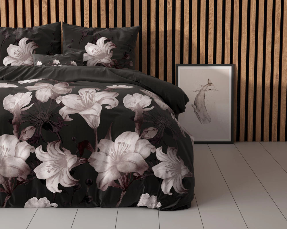 Set Lenjerie de pat, Sleeptime Elegance Dark Flower Black 200x220, 80% bumbac 20% poliester, dublu fata, 2 fete perna, 150 GSM, antialergic