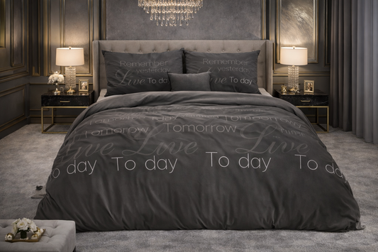 Lenjerie de pat Sleeptime, 1x husa pilota 140x200/220, 1x fete de perna 60x70, Bumbac si Poliester, Hipoalergenica,150 GSM, model Elegance Live Today Anthracit, imprimeu Print Digital, culoare Negru