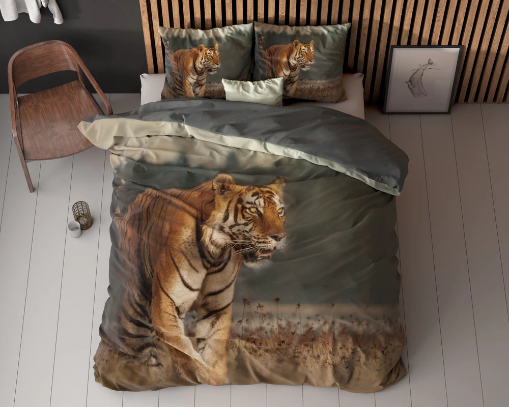 Lenjerie de pat, Sleeptime Nature Tiger Taupe, Microfibra 100%, Digital Print, 200x200/220 cm, 2 Fete Perna 60x70, Anti Alergic
