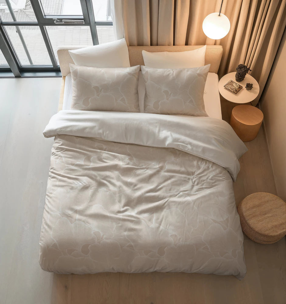 Lenjerie de pat premium, Sleeptime Pure Ginkgo Whisper Sand/Gray 200 x 200/220 cm, 100% Bumbac, 2 Fete de Perna, Anti-alergic